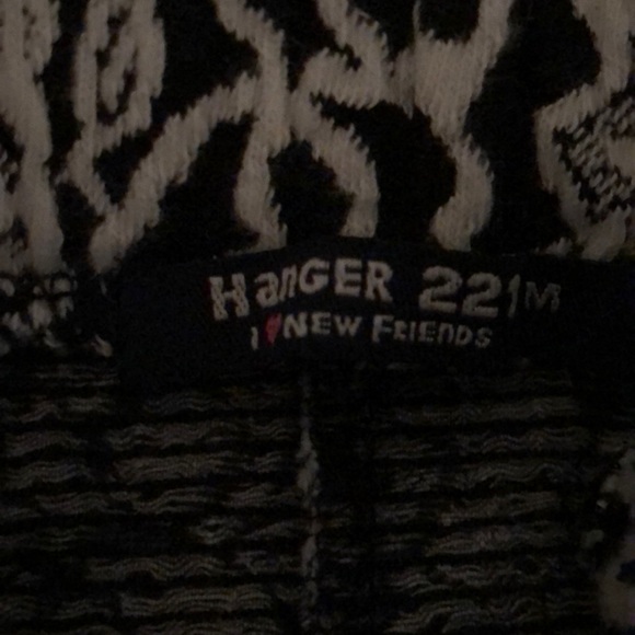 Black and white skirt - Picture 2 of 2